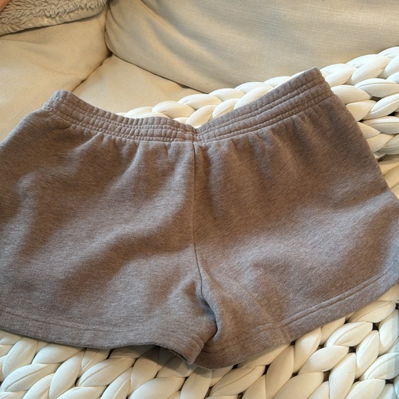 aritzia tna cozy fleece sweatshort - Picture 4 of 4